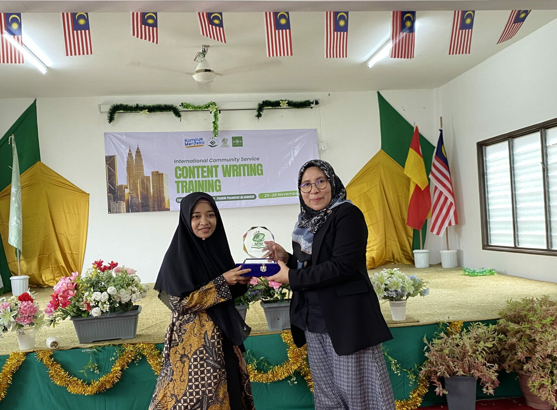 Pelatihan Copywriting Kreatif: Fakultas Ekonomi UNUSIDA Dorong Kemampuan Komunikasi Santri di Pondok An-Nahdloh Malaysia