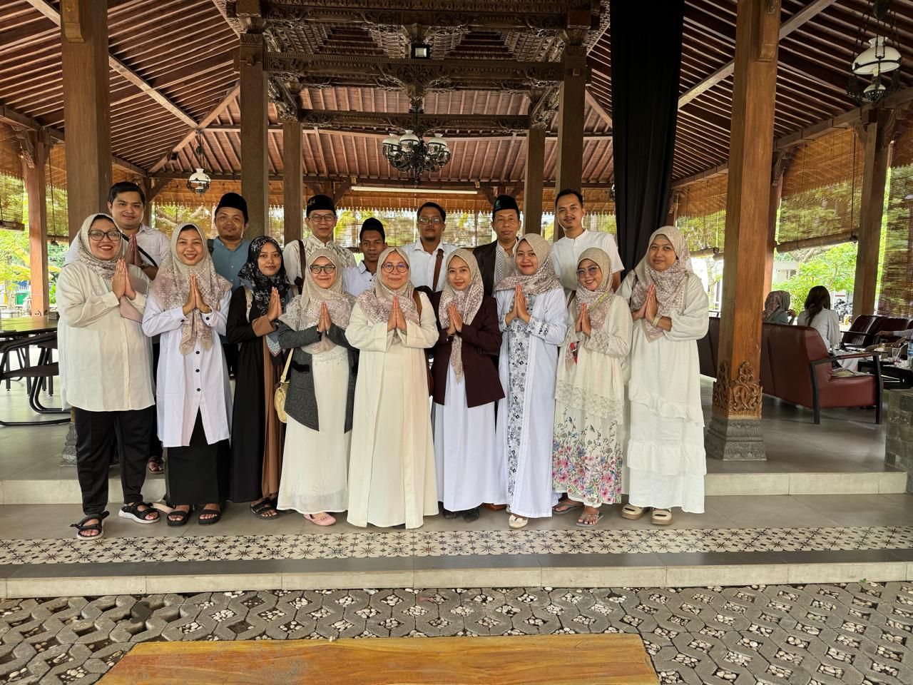 Fakultas Ekonomi Unusida Riyadhoh ke Makam Para Ulama dan Wali Songo