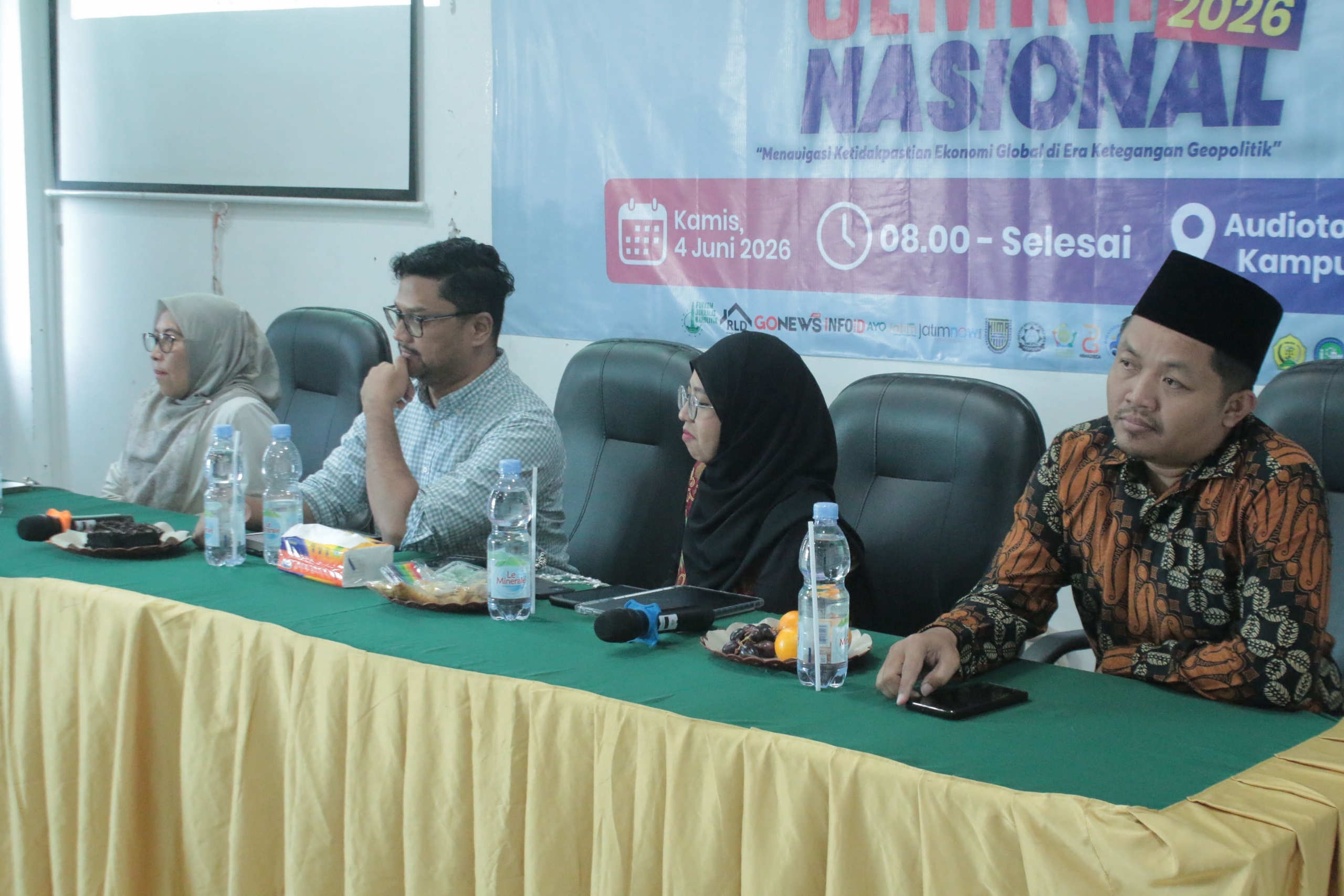 Seminar Nasional HIMA Manajemen FE UNUSIDA: Menavigasi Ekonomi Global di Era Ketegangan Geopolitik